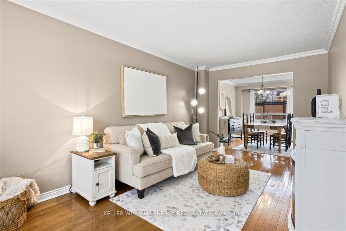 2 Resnik Drive photo 3