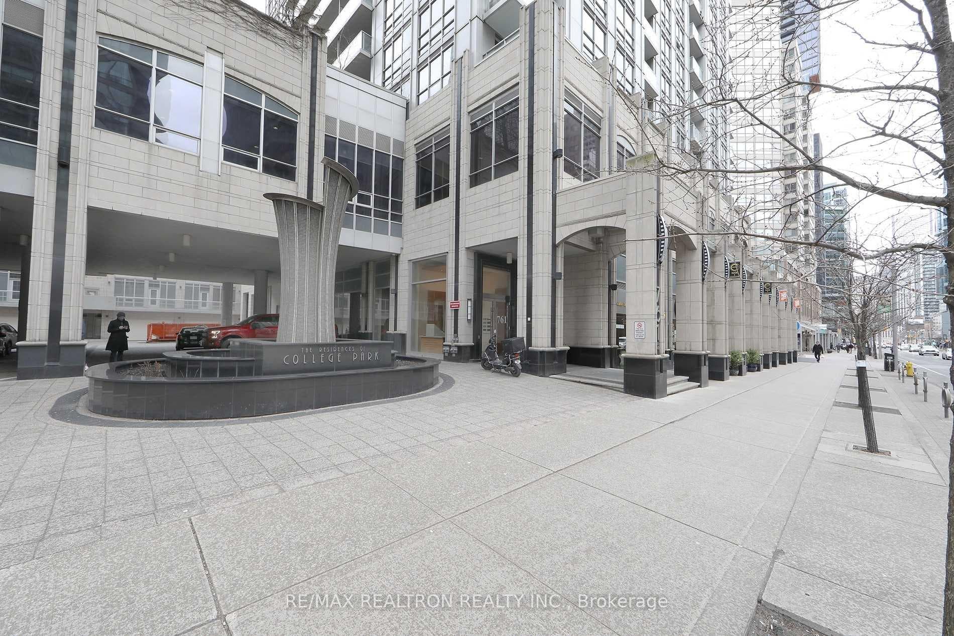 761 Bay Street Unit 610 photo 4