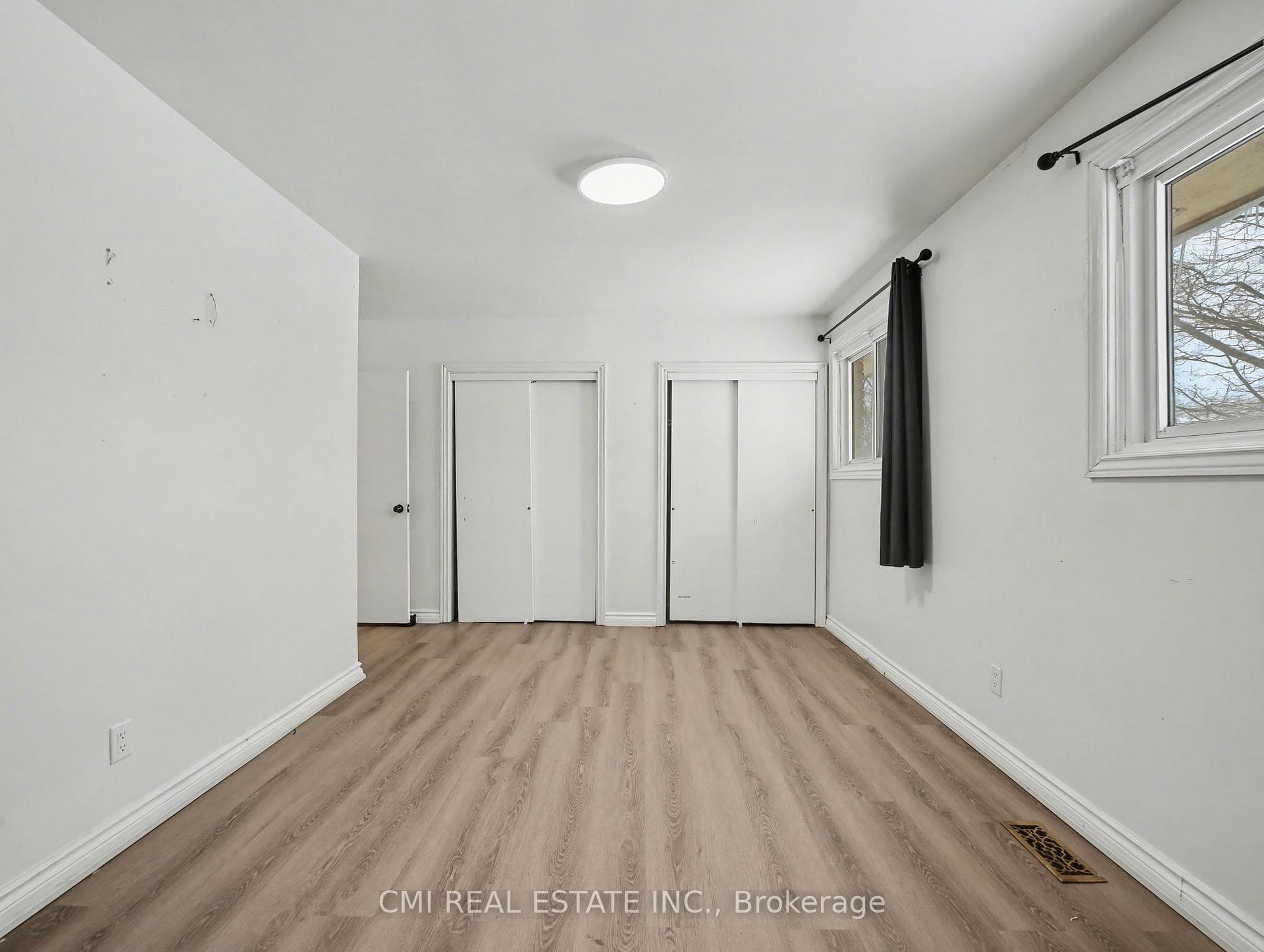 4306 East Avenue photo 10