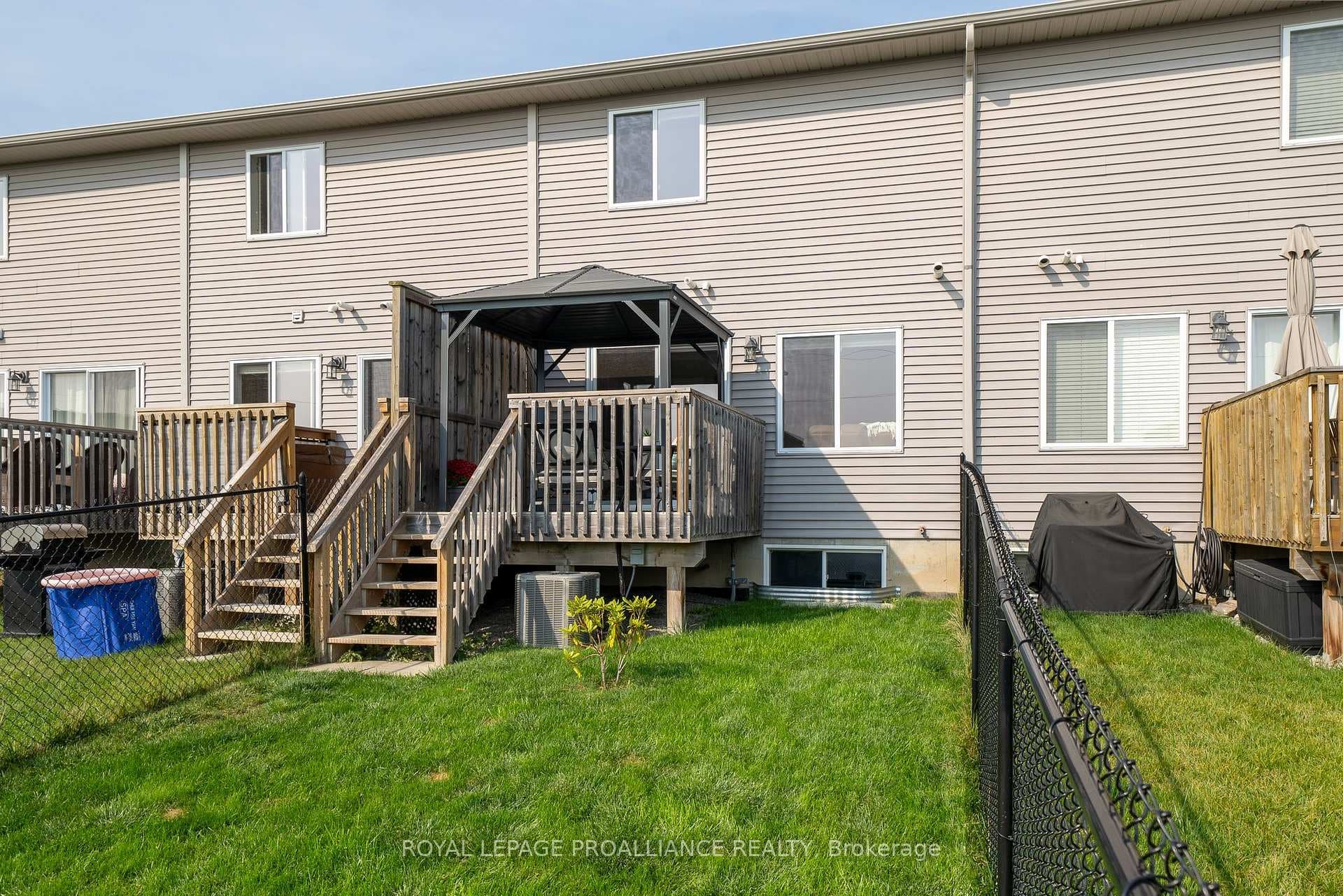 41 Ridgeway Place photo 27