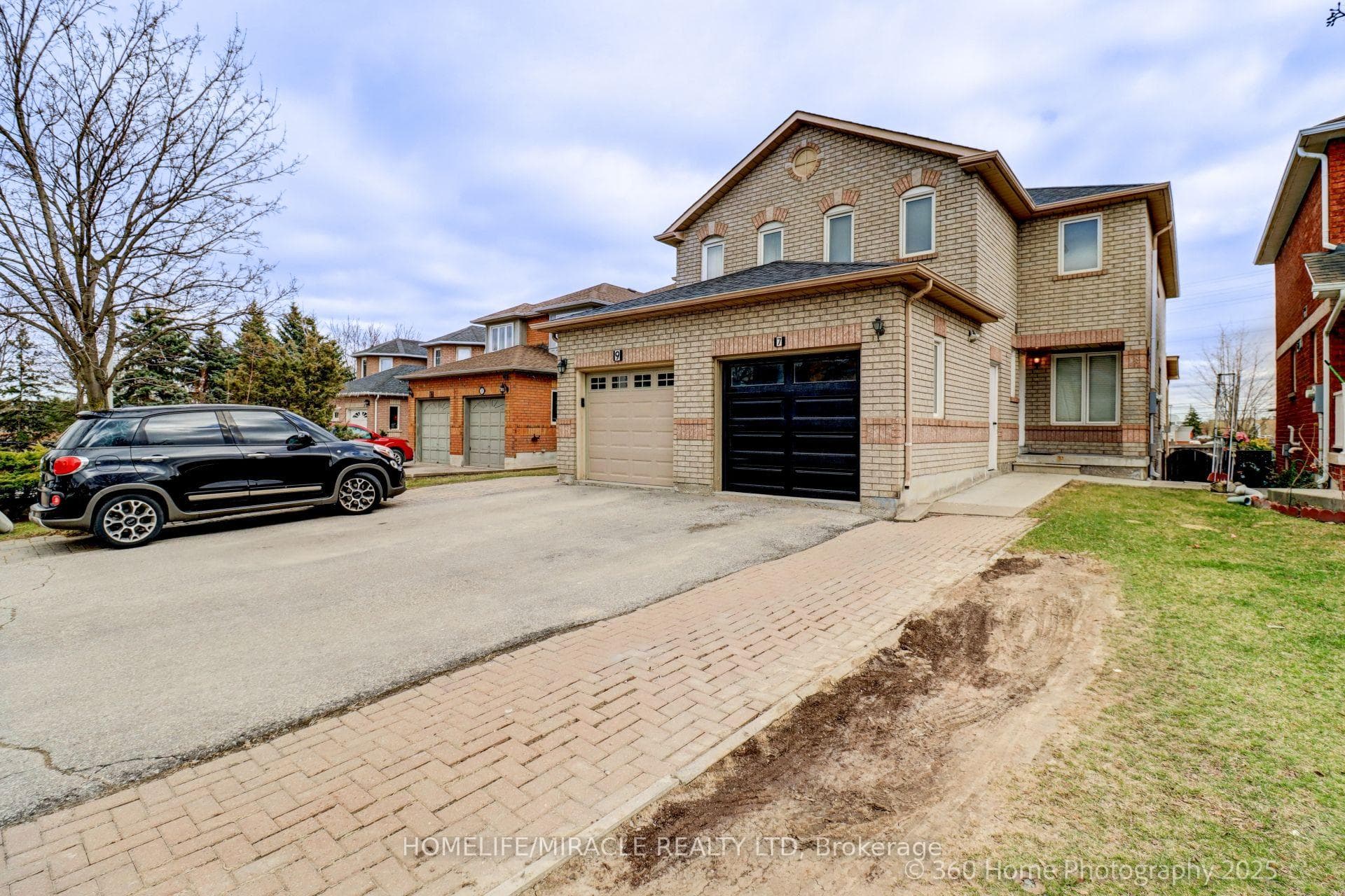 7 Creekwood Court photo 2