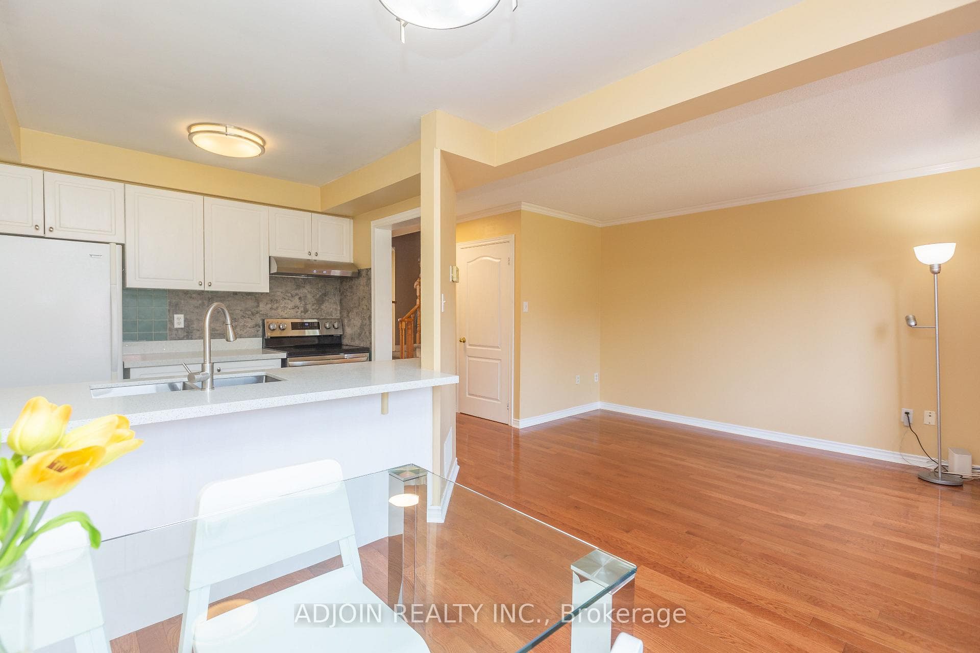4 Lax Avenue photo 4