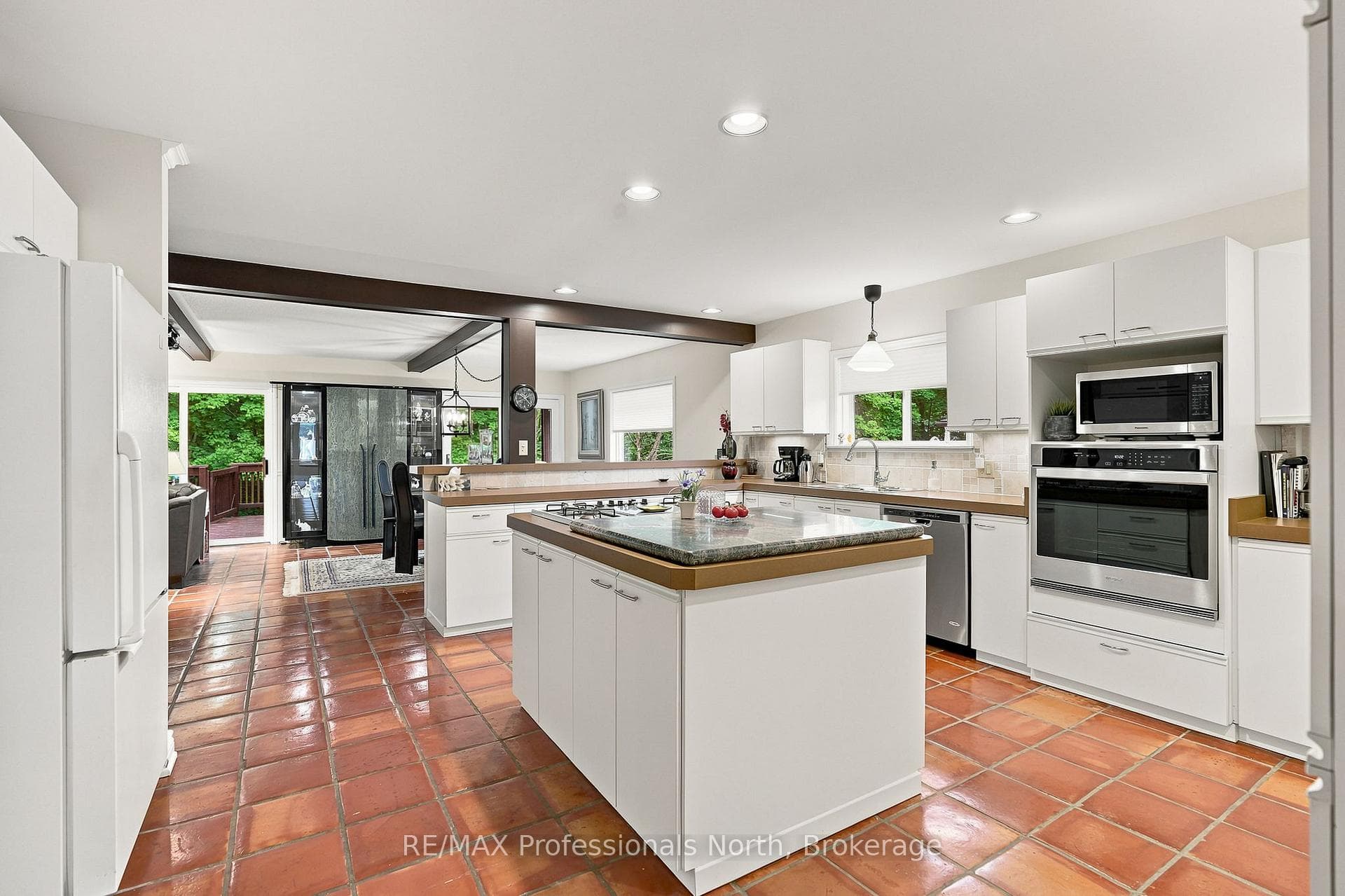 8 PALMER Court photo 22