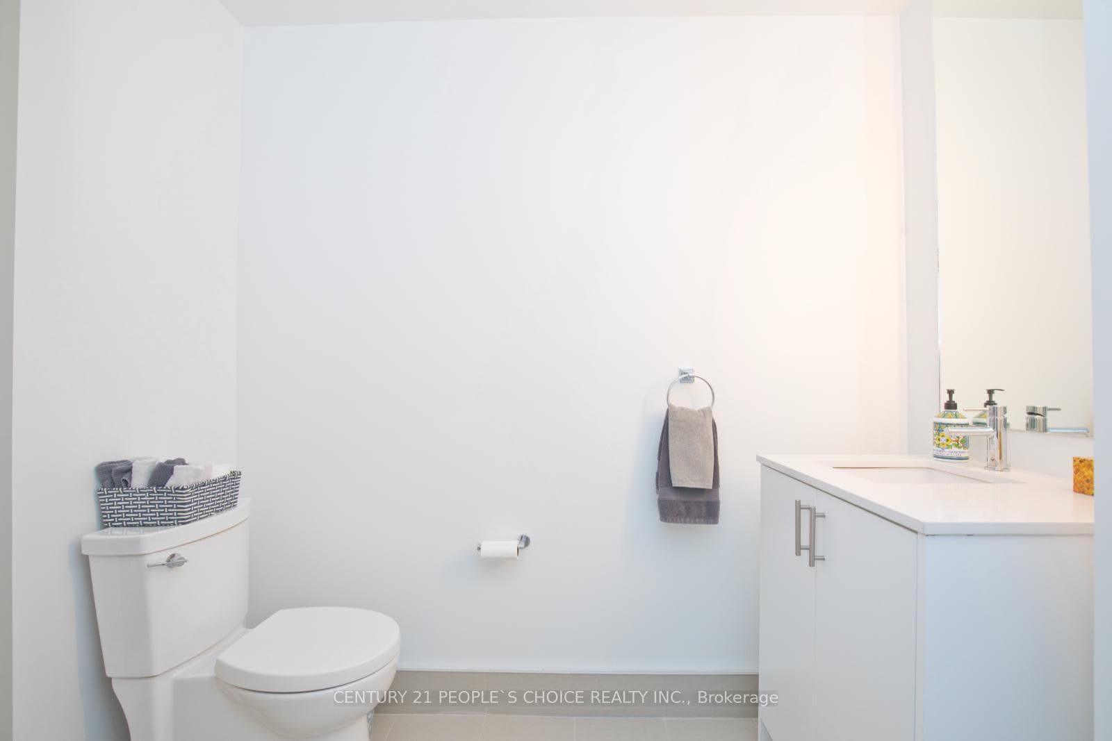 180 Veterans Drive Unit 302 photo 15