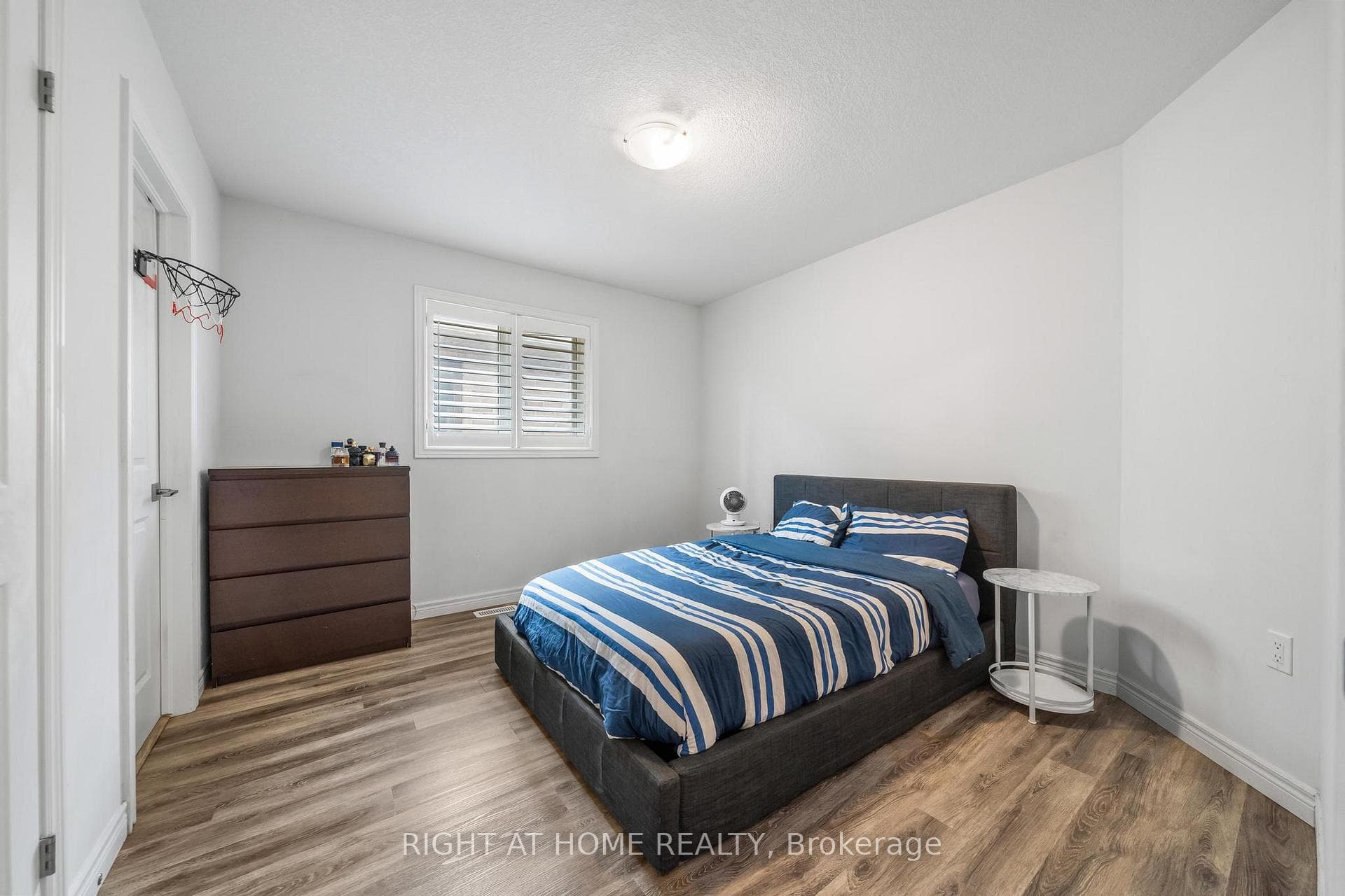 137 Dennis Drive photo 31