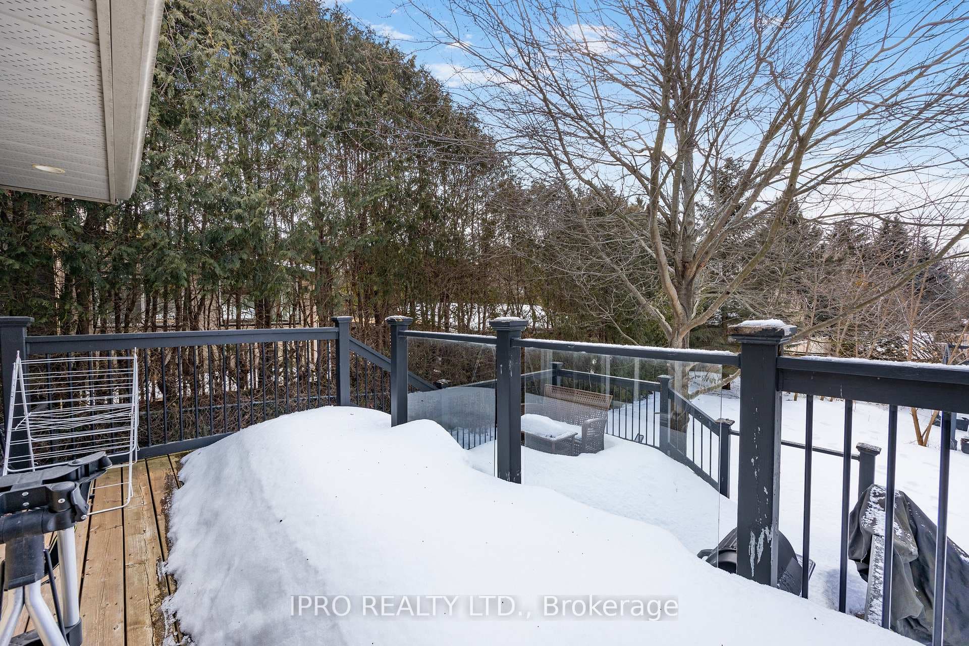 504 Stewart Street photo 24