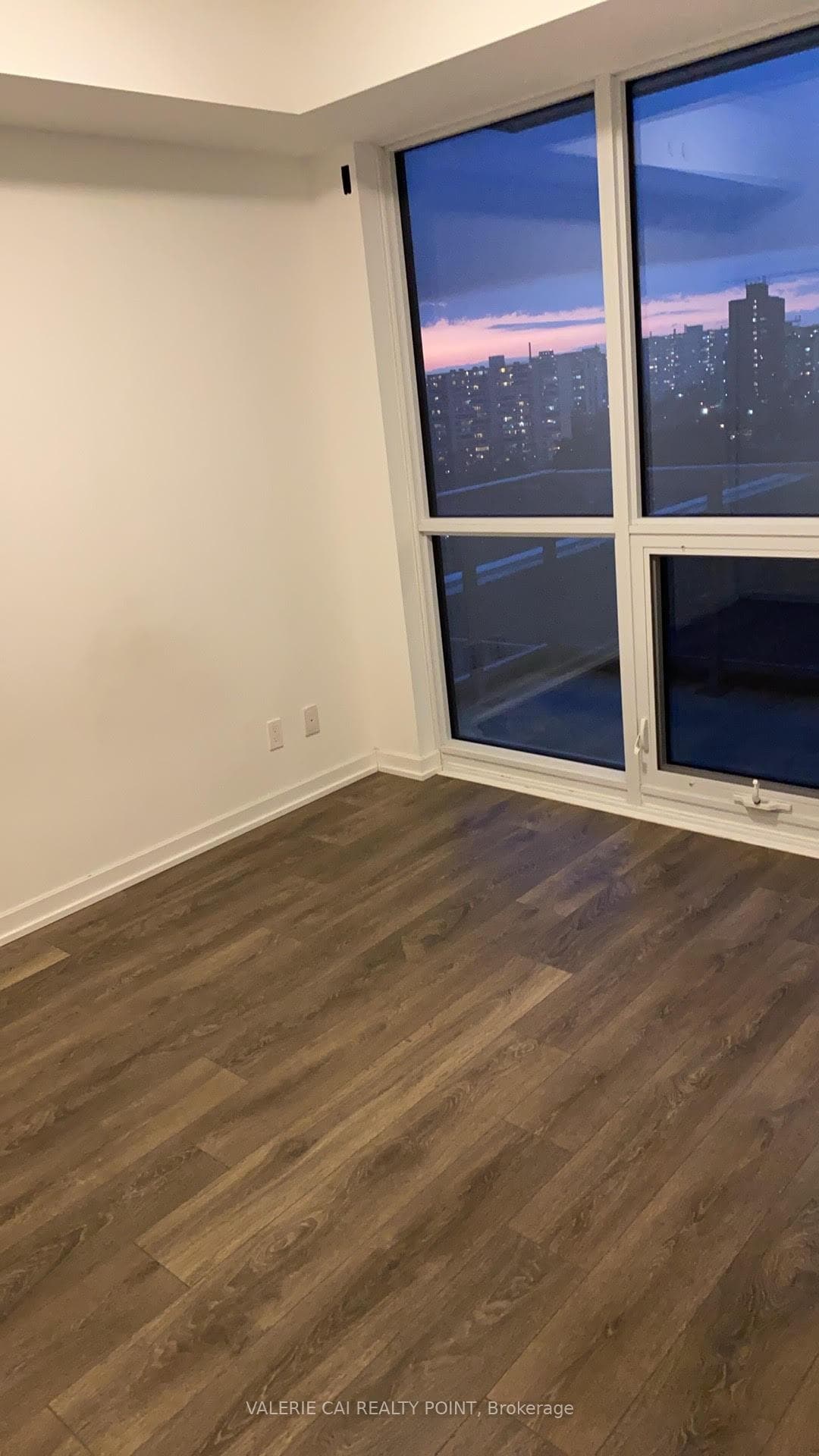 36 Forest Manor Road Unit 909 photo 6