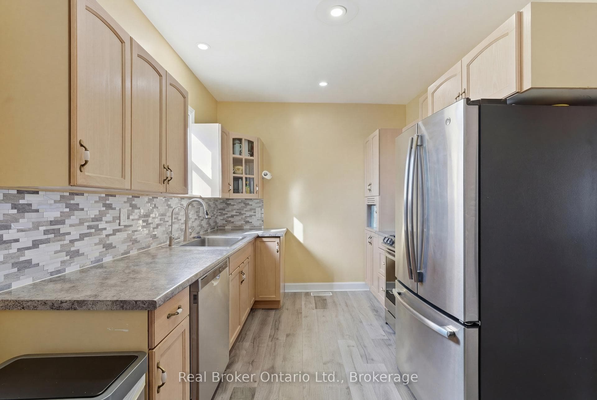 154 Niagara Falls Road photo 15