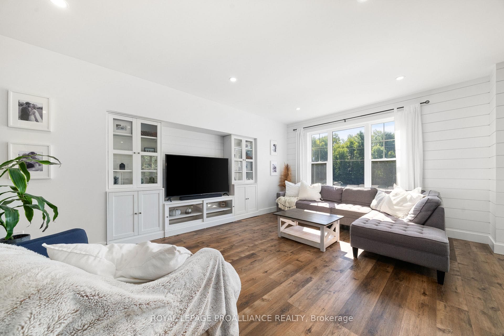 985 Moira Road photo 20