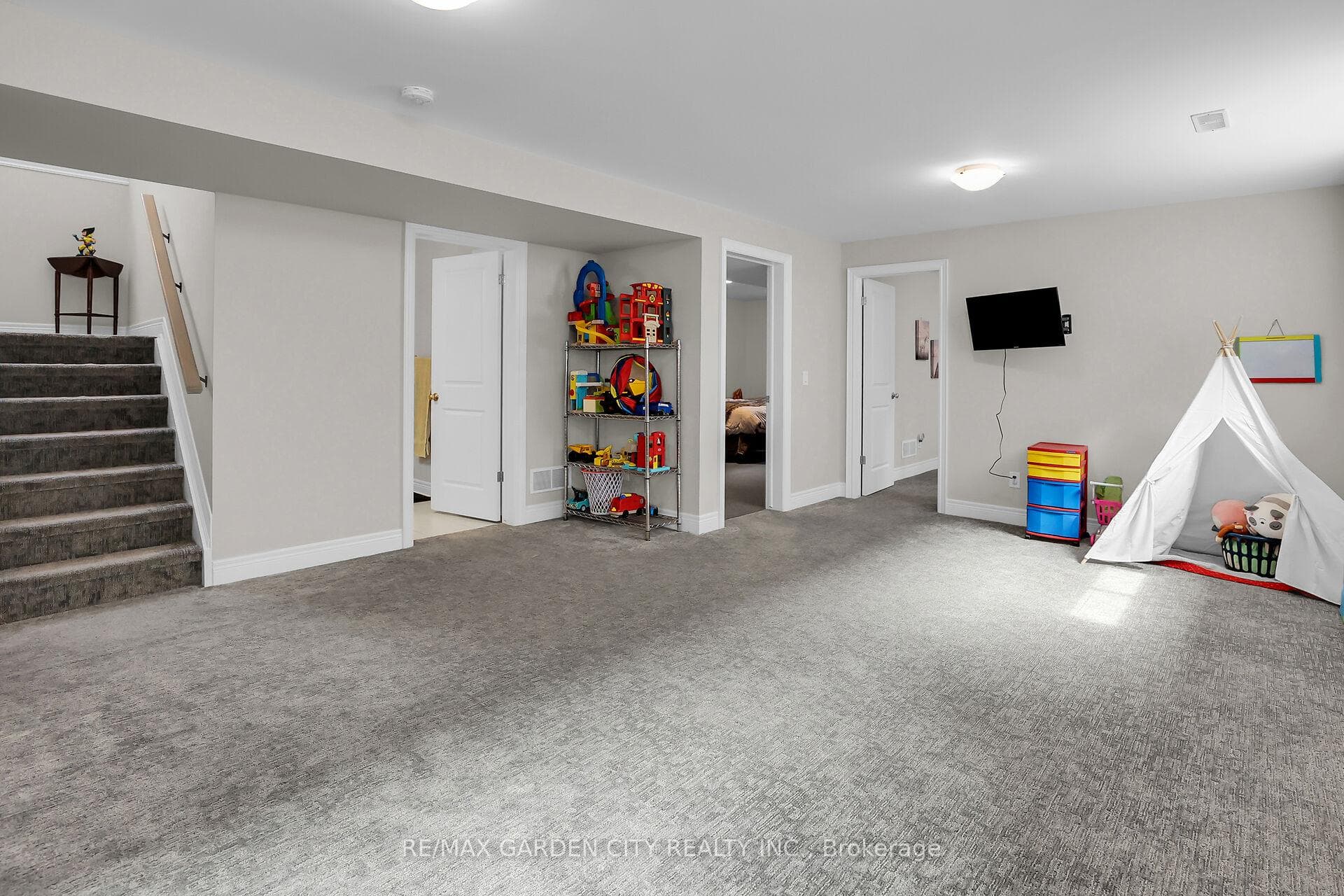 4238 Village Creek Drive photo 19