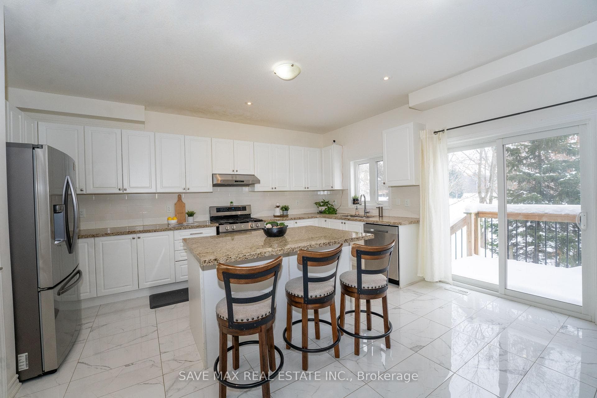 11 Peterson Street photo 15