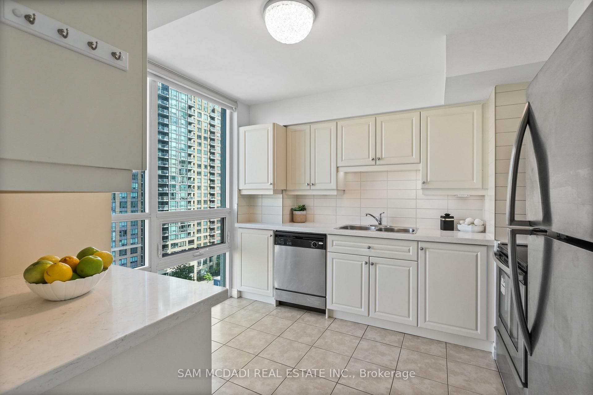 208 Enfield Place Unit 1103 photo 21