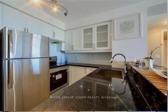 36 Lee Centre Drive Unit 2901 photo 3