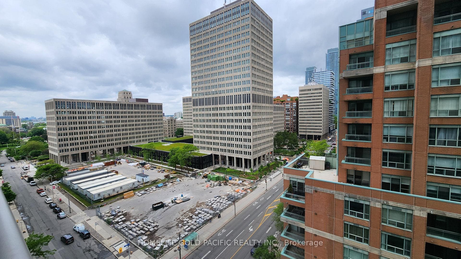 37 Grosvenor Street Unit 1204 photo 25