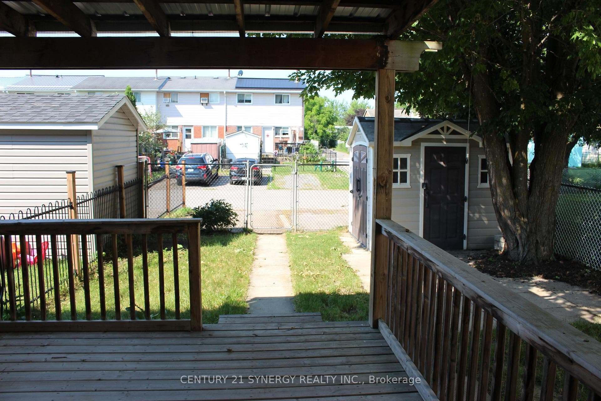 241 Wilfred Crescent photo 17