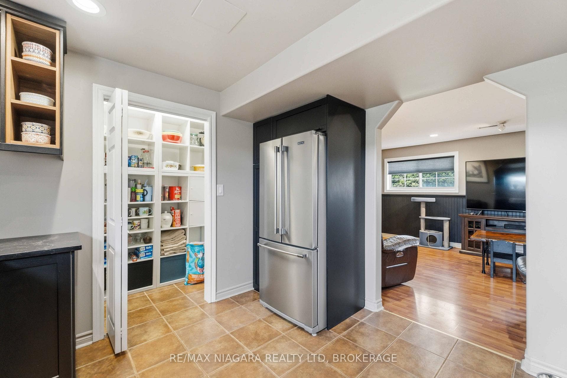661 Carl Road photo 25