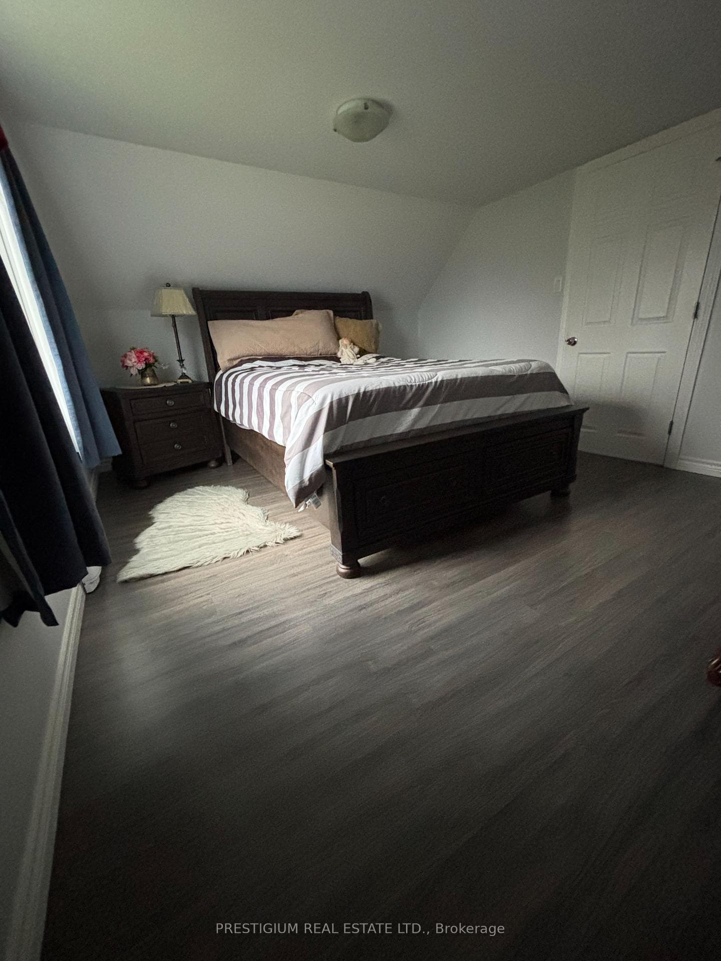 Bethroom 2 - Upper