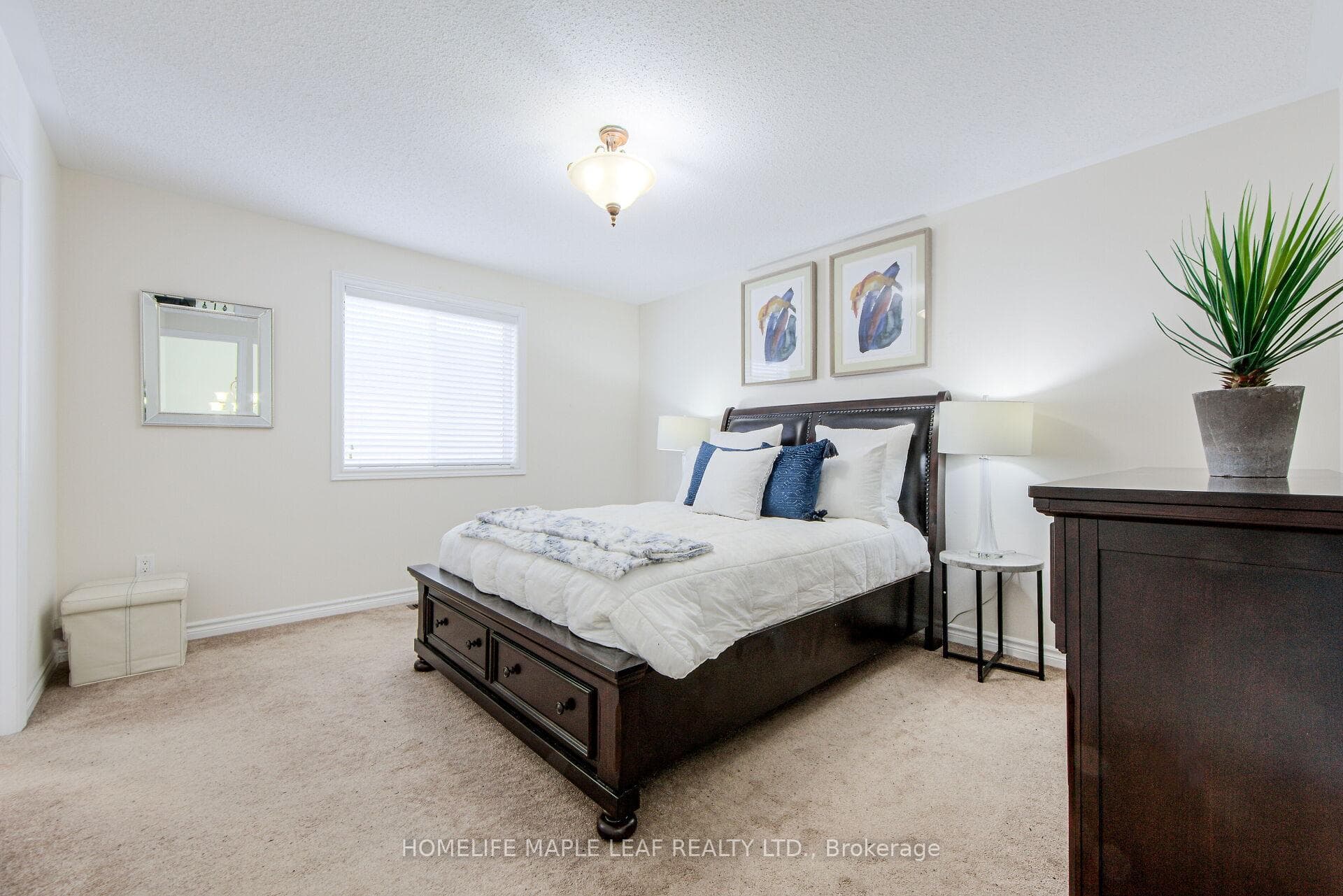 321 Wallace Street photo 33