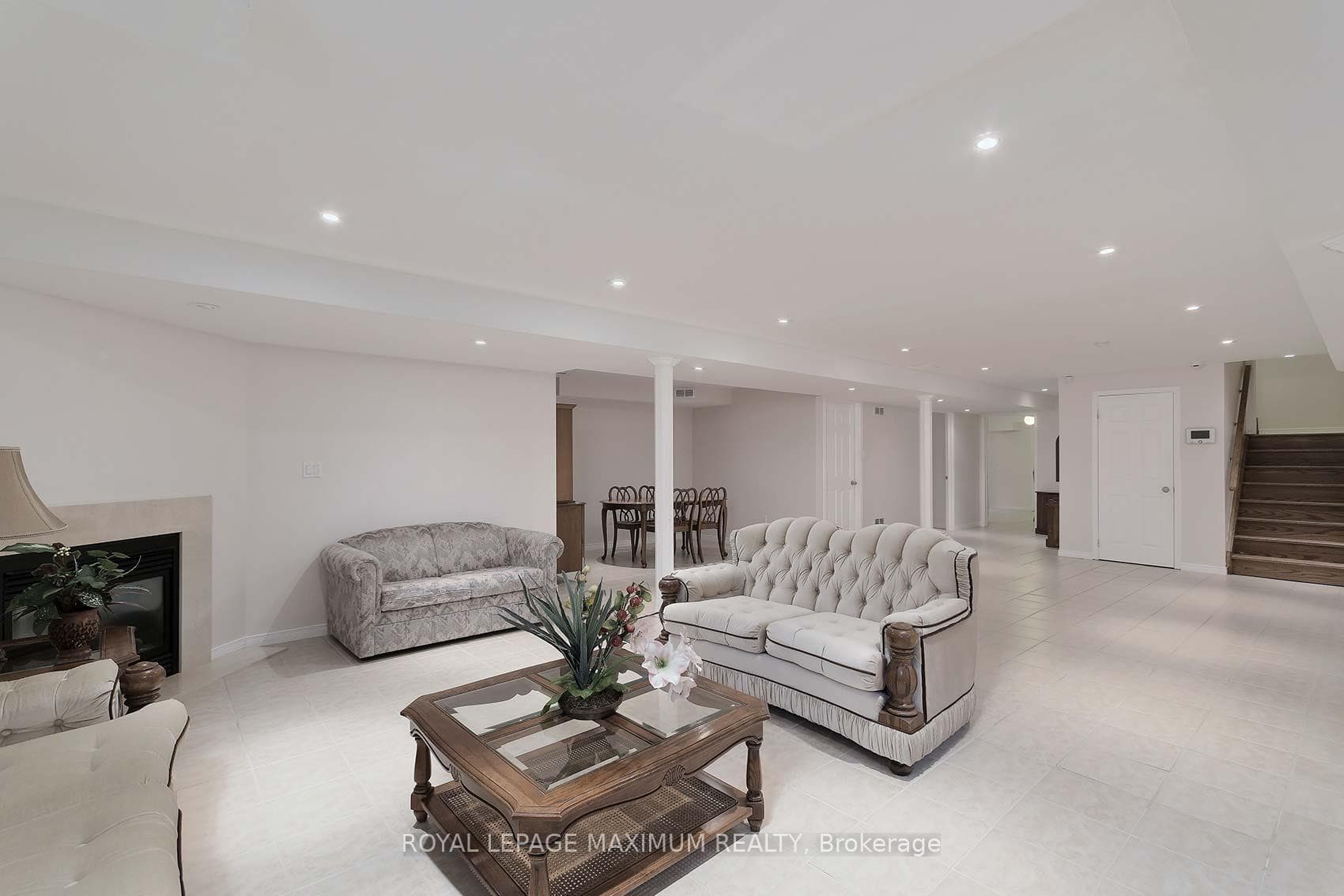 212 Ivy Glen Drive photo 27