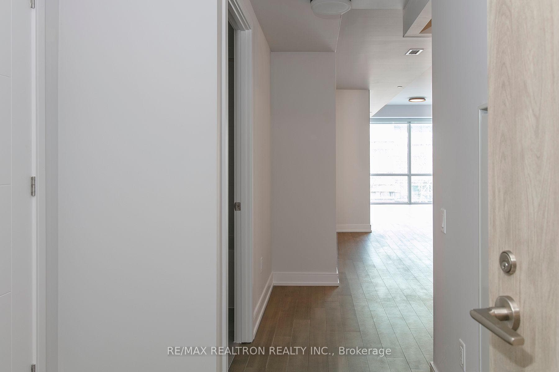 664 Spadina Avenue Unit 509 photo 3