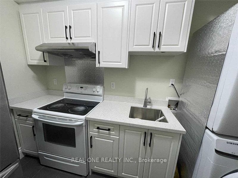 83 Caines Avenue photo 10