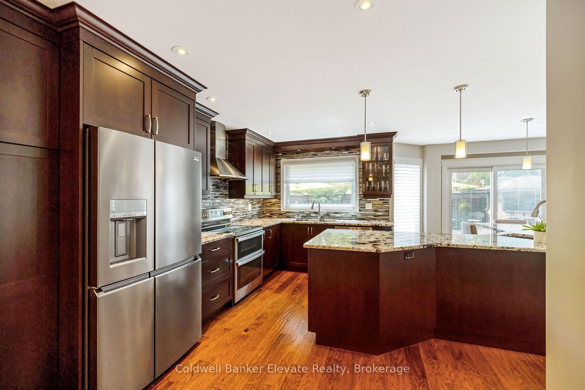 52 Curry Crescent photo 13