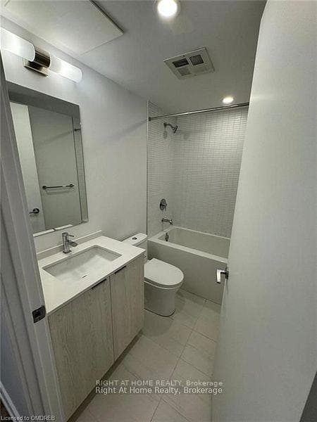1 JARVIS Street Unit 1320 photo 13