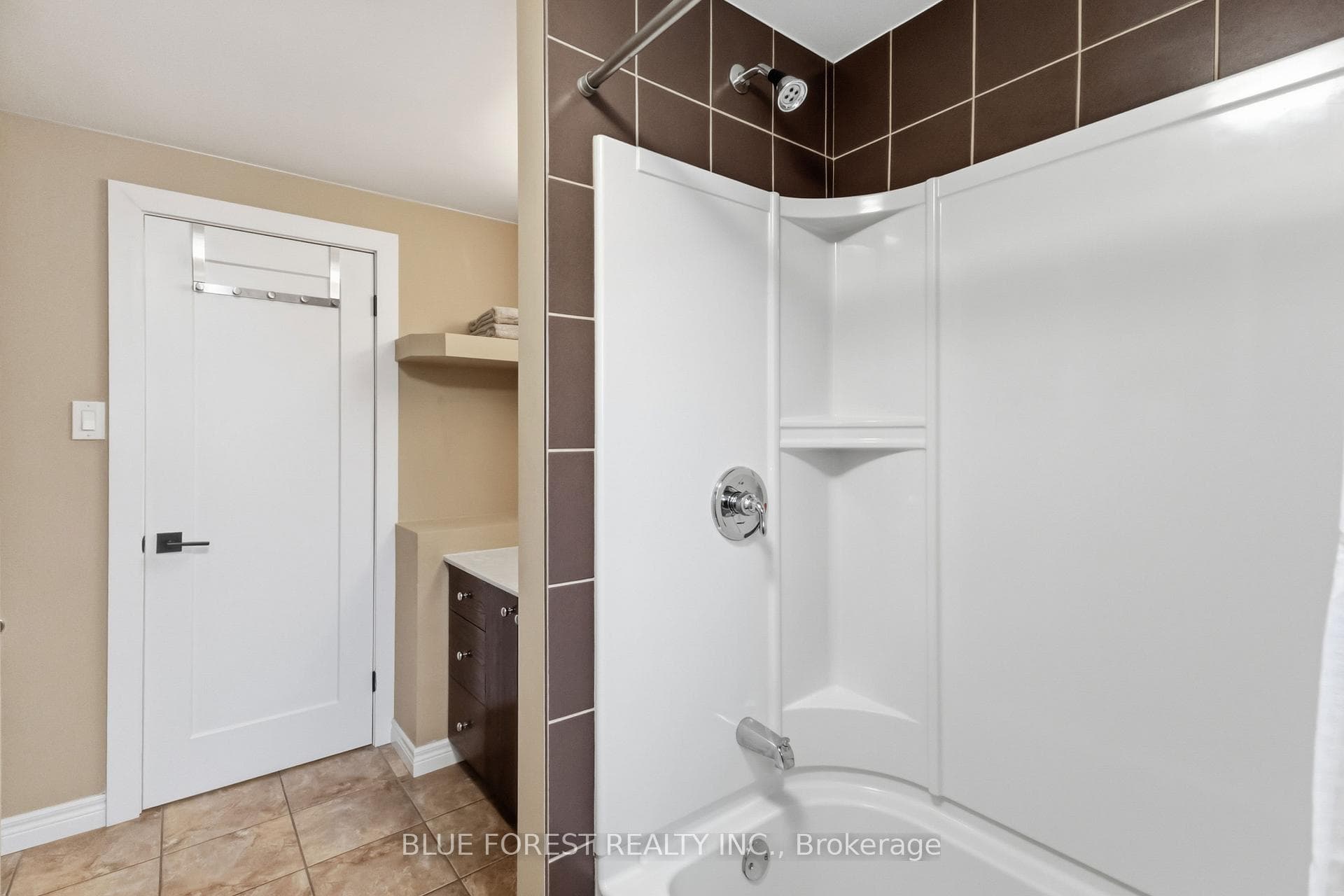 993 Glenbanner Road photo 23