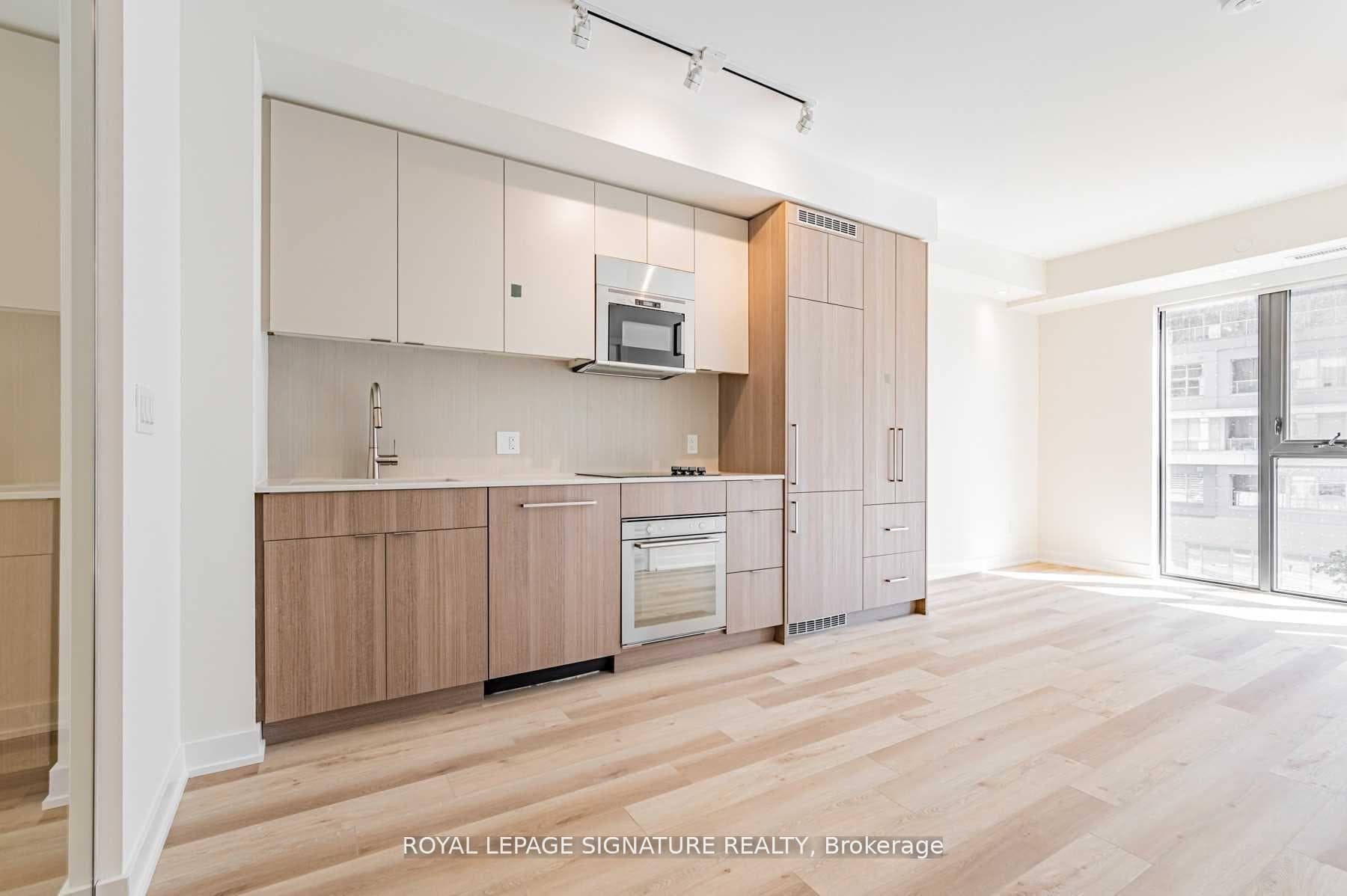 840 St Clair Avenue Unit 411 photo 1