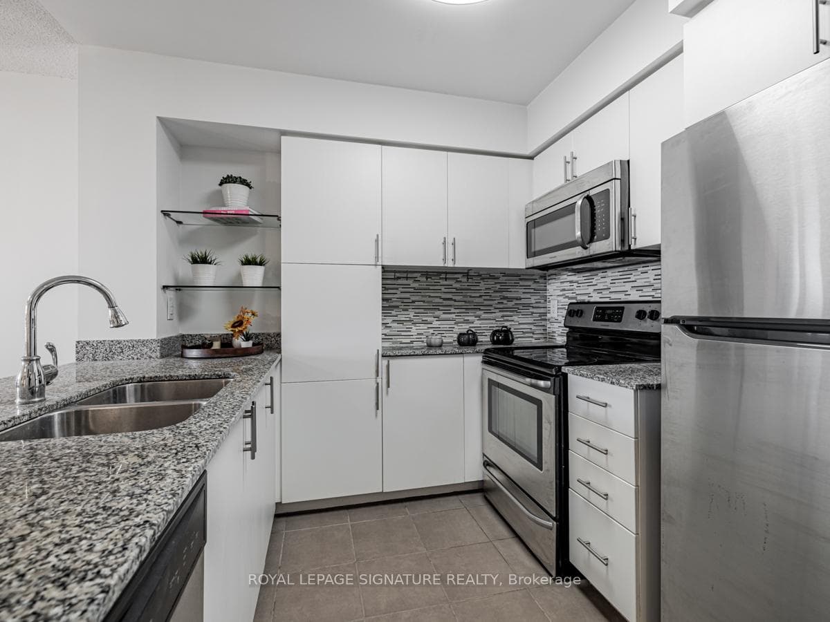 800 Lawrence Avenue Unit 513 photo 19