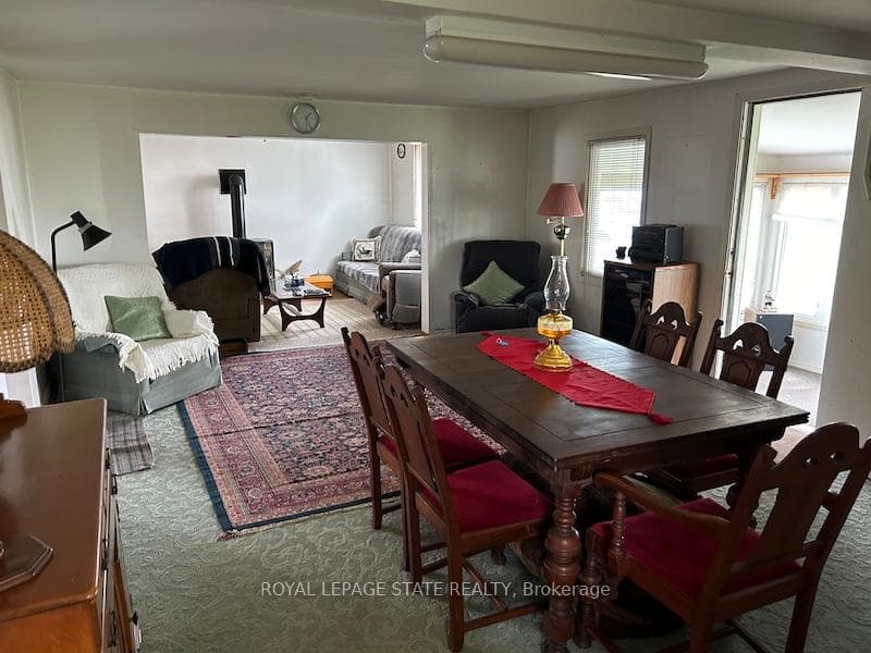 2431 Lakeshore Road photo 12