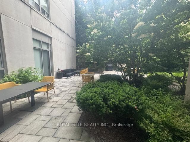195 Merton Street Unit 502 photo 15