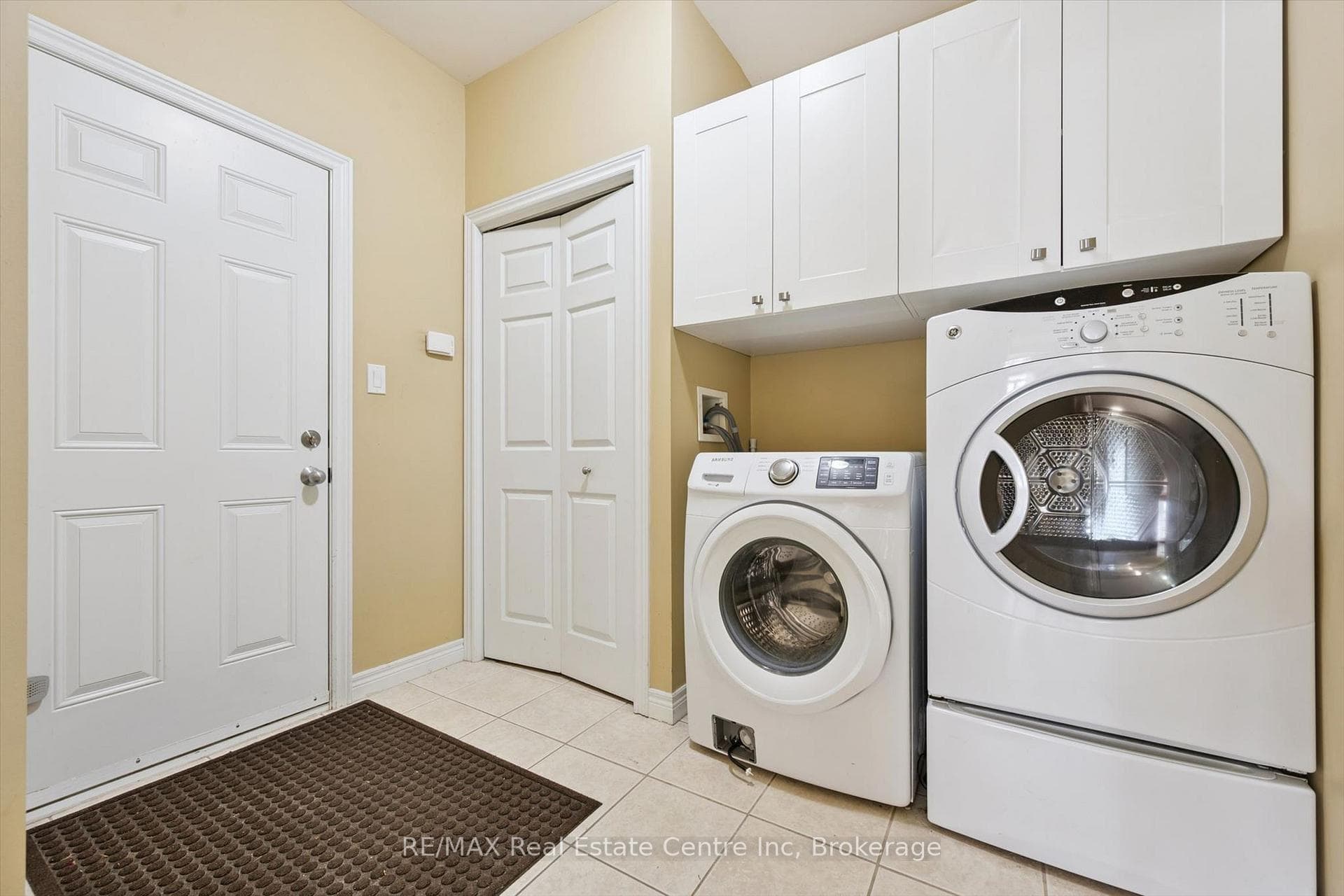 164 MacLennan Street photo 20