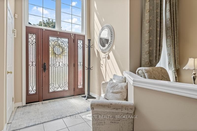 69 HILLCROFT Drive photo 3