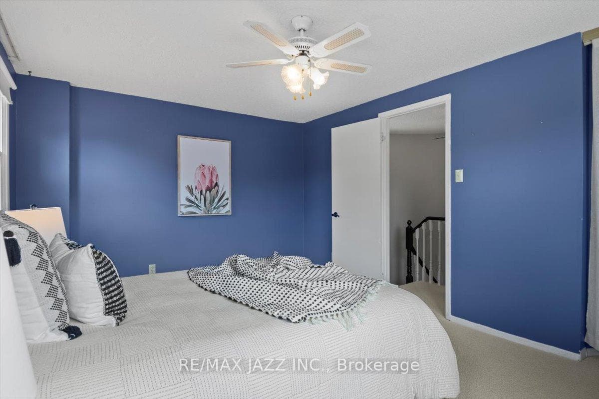 79 Hemingford Place photo 18