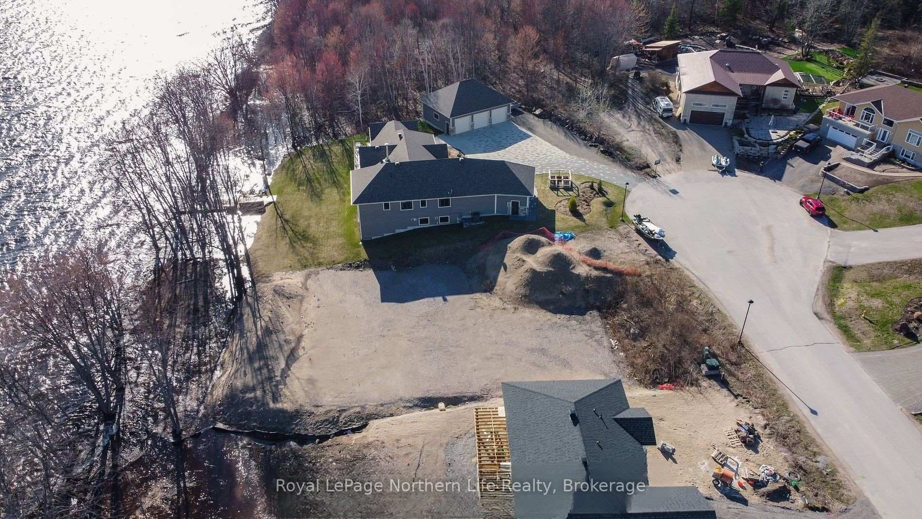 33 Alexandra Court photo 5