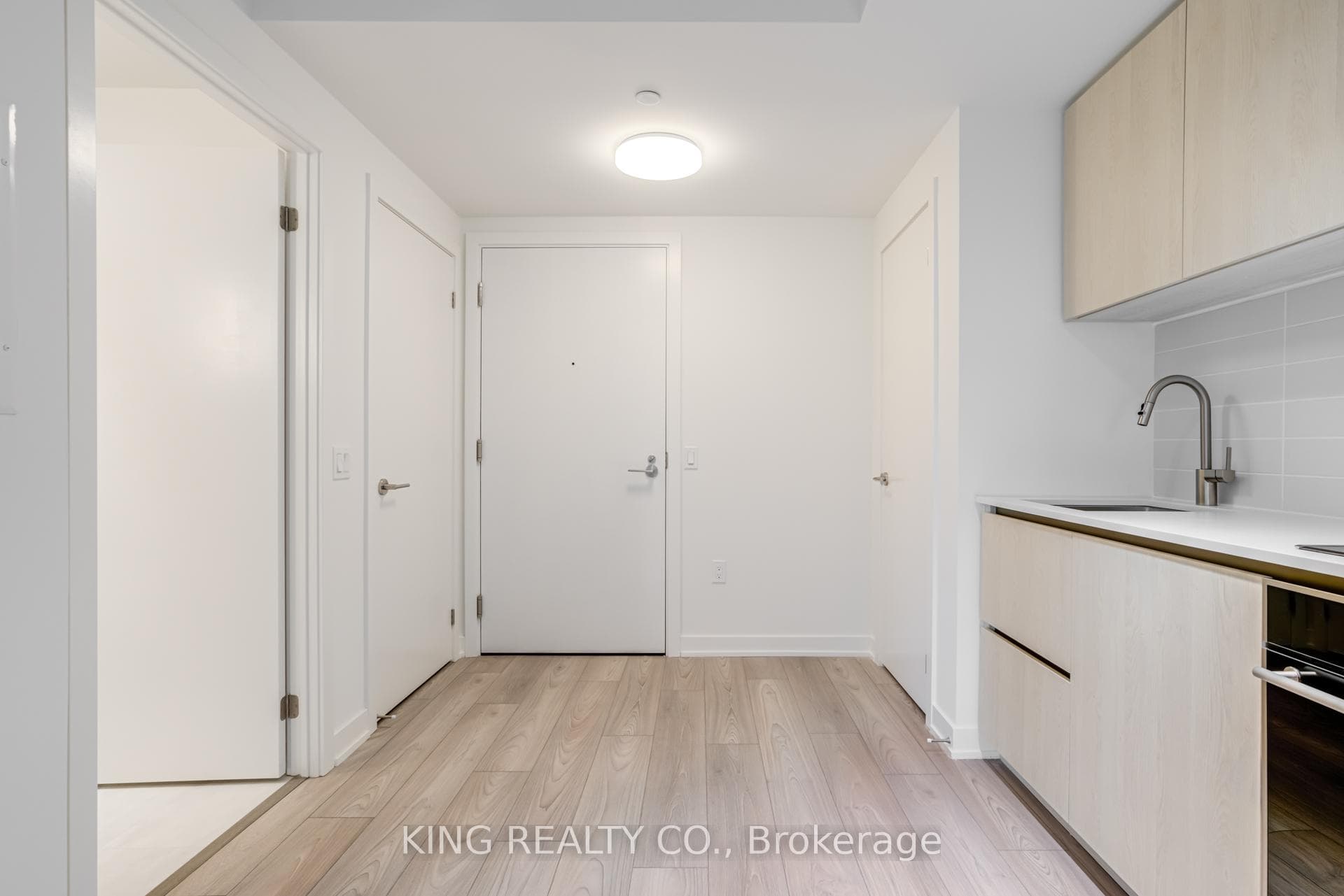 120 Broadway Avenue Unit 1009 photo 15