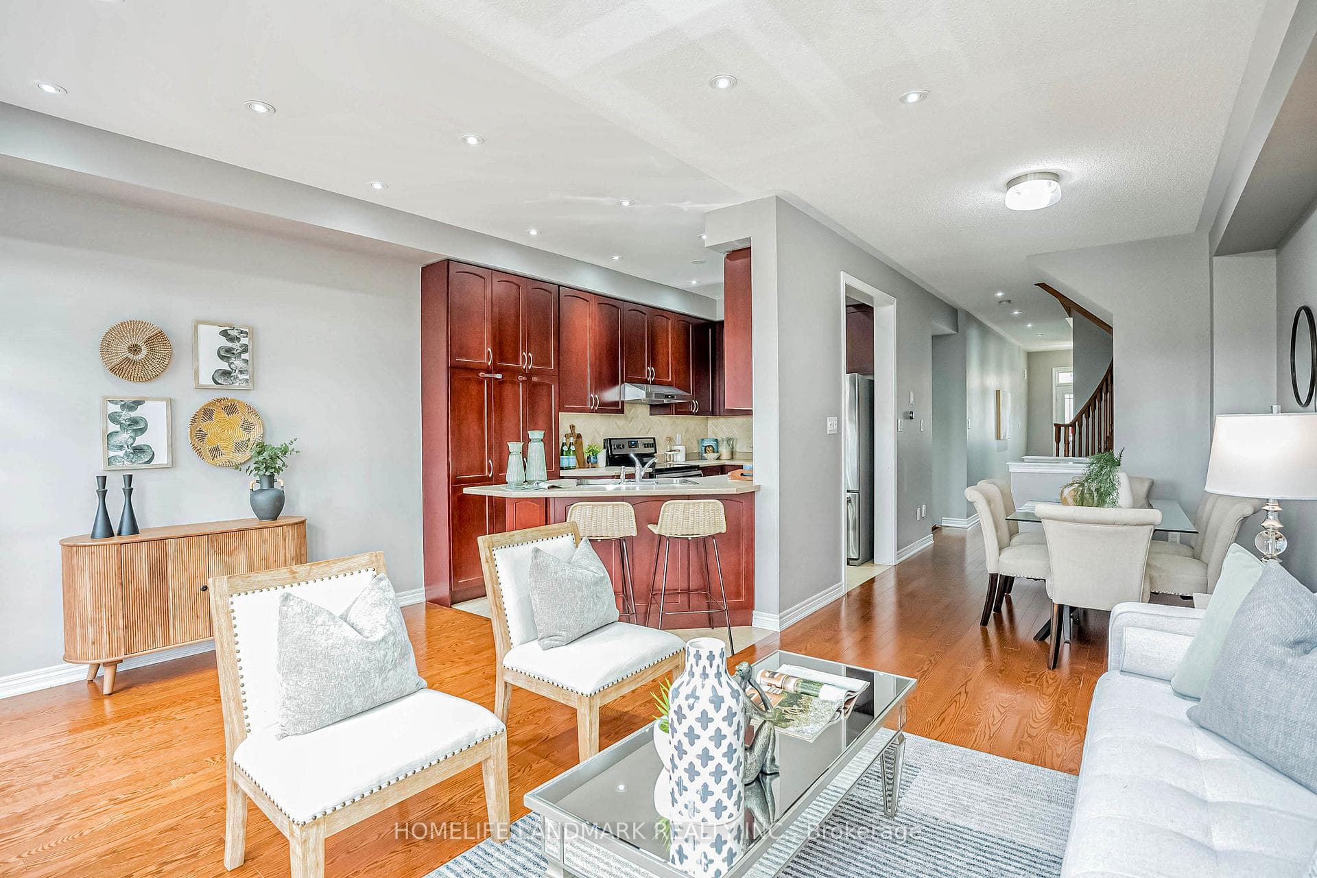 26 Coastline Drive photo 12