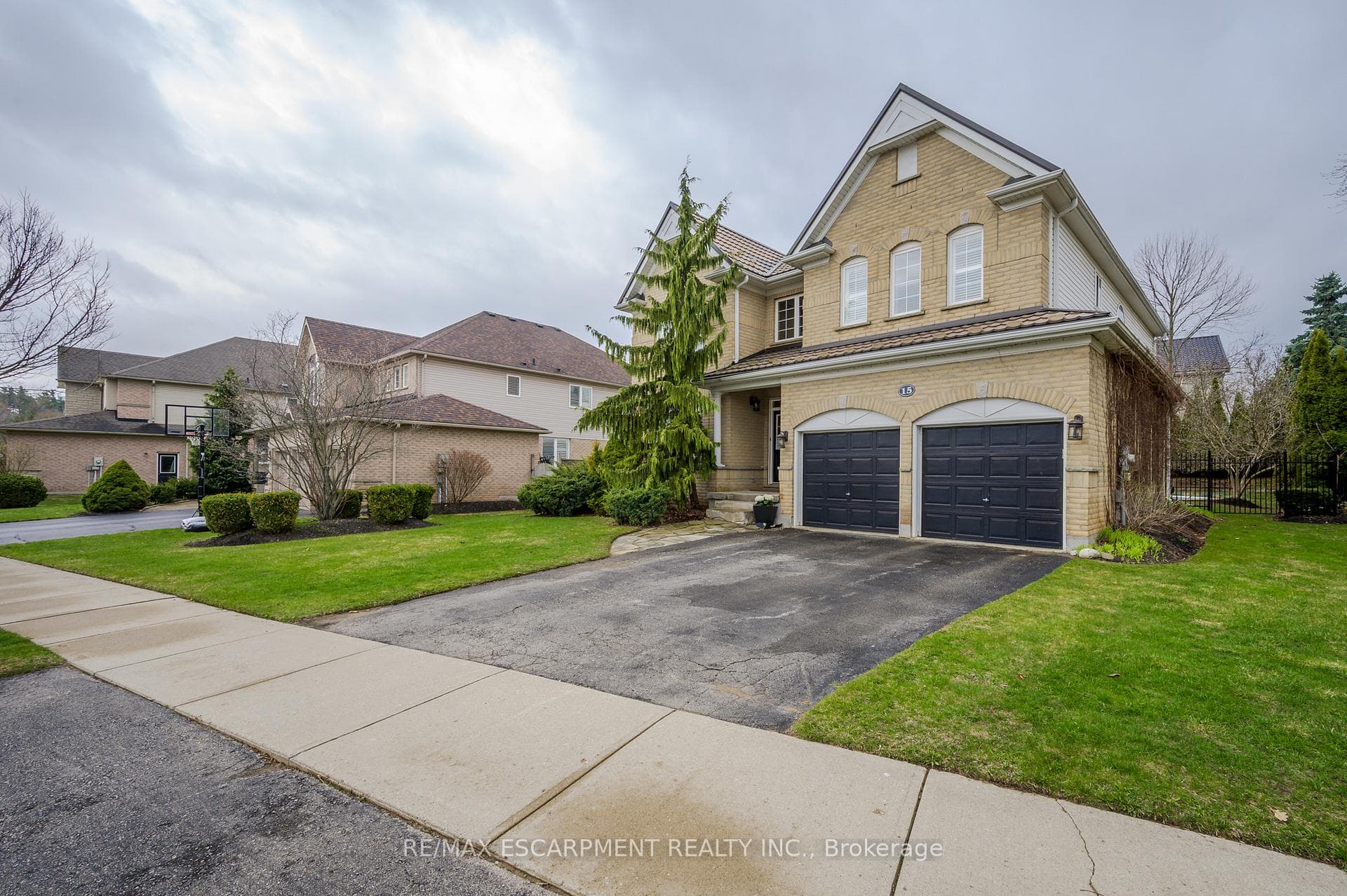 15 Buerkle Court photo 3