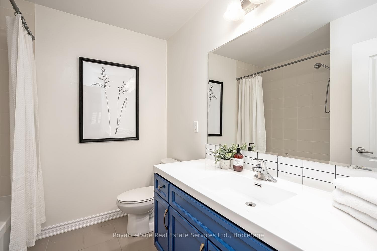 Main bathroom