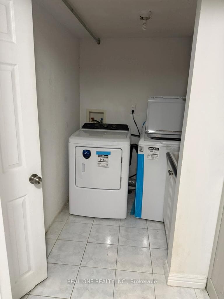 2 Maitland Drive photo 13