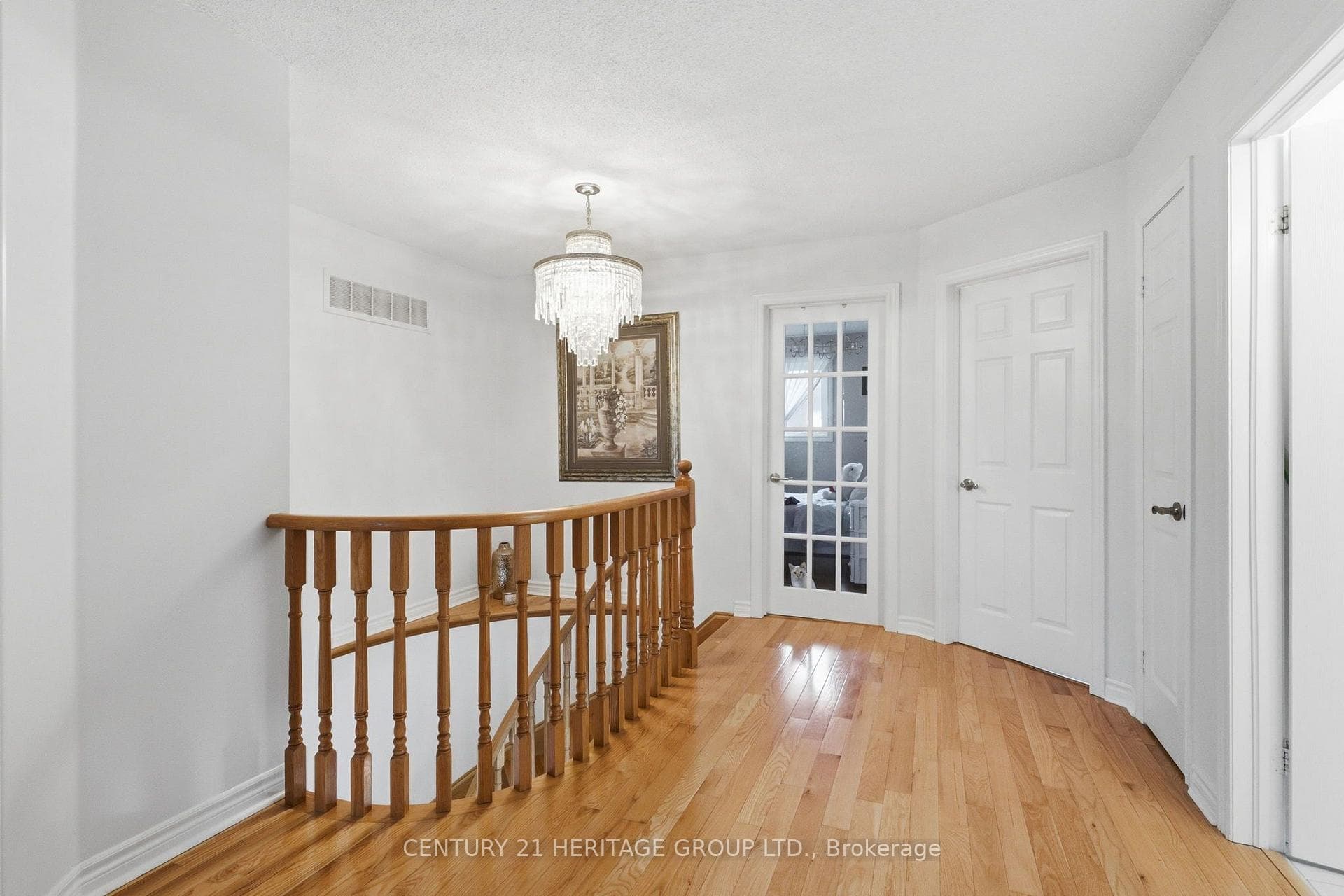 21 Silvercreek Crescent photo 16