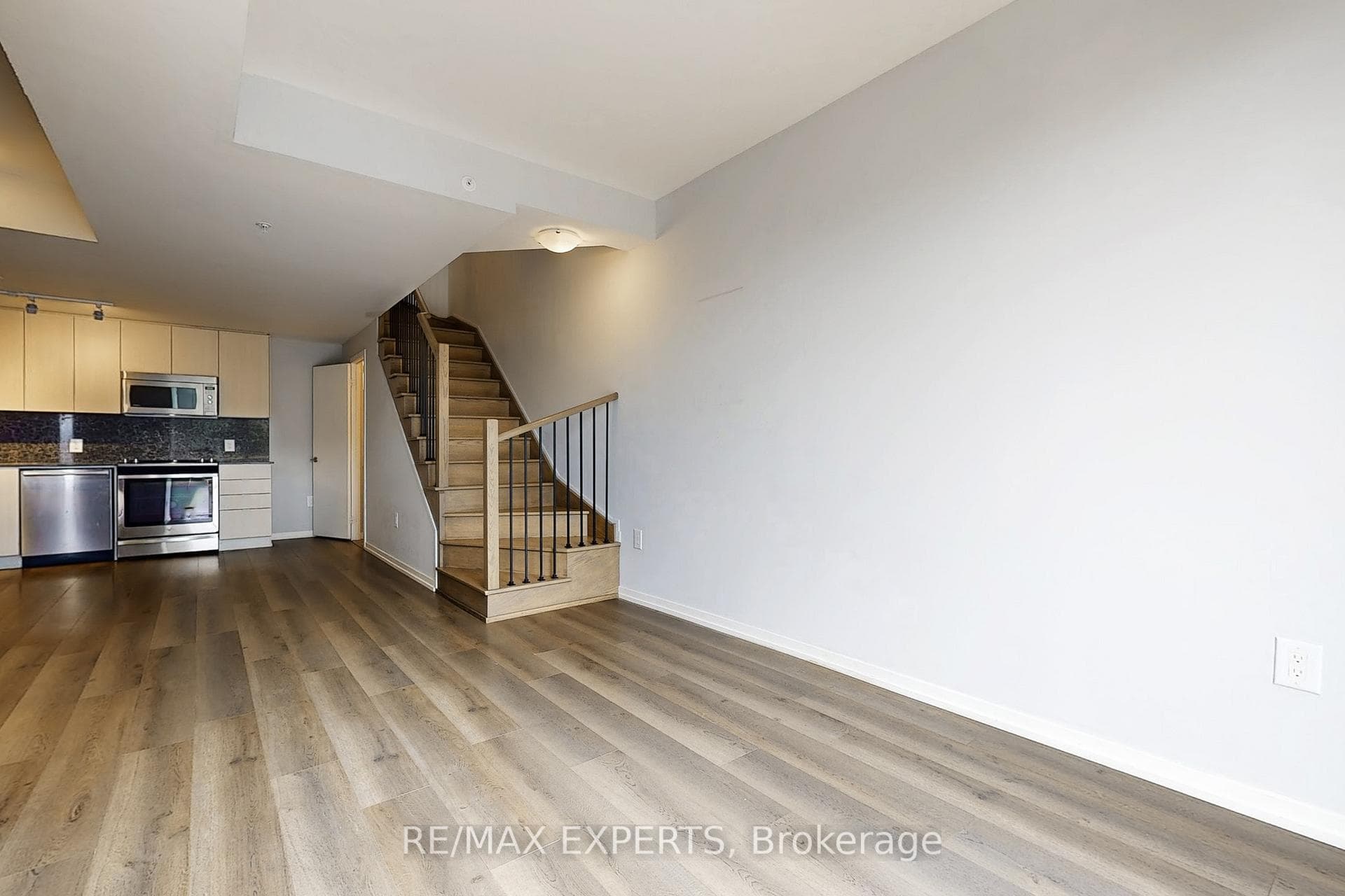3237 Bayview Avenue Unit 104 photo 15