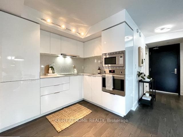 955 Bay Street Unit 2213 photo 31