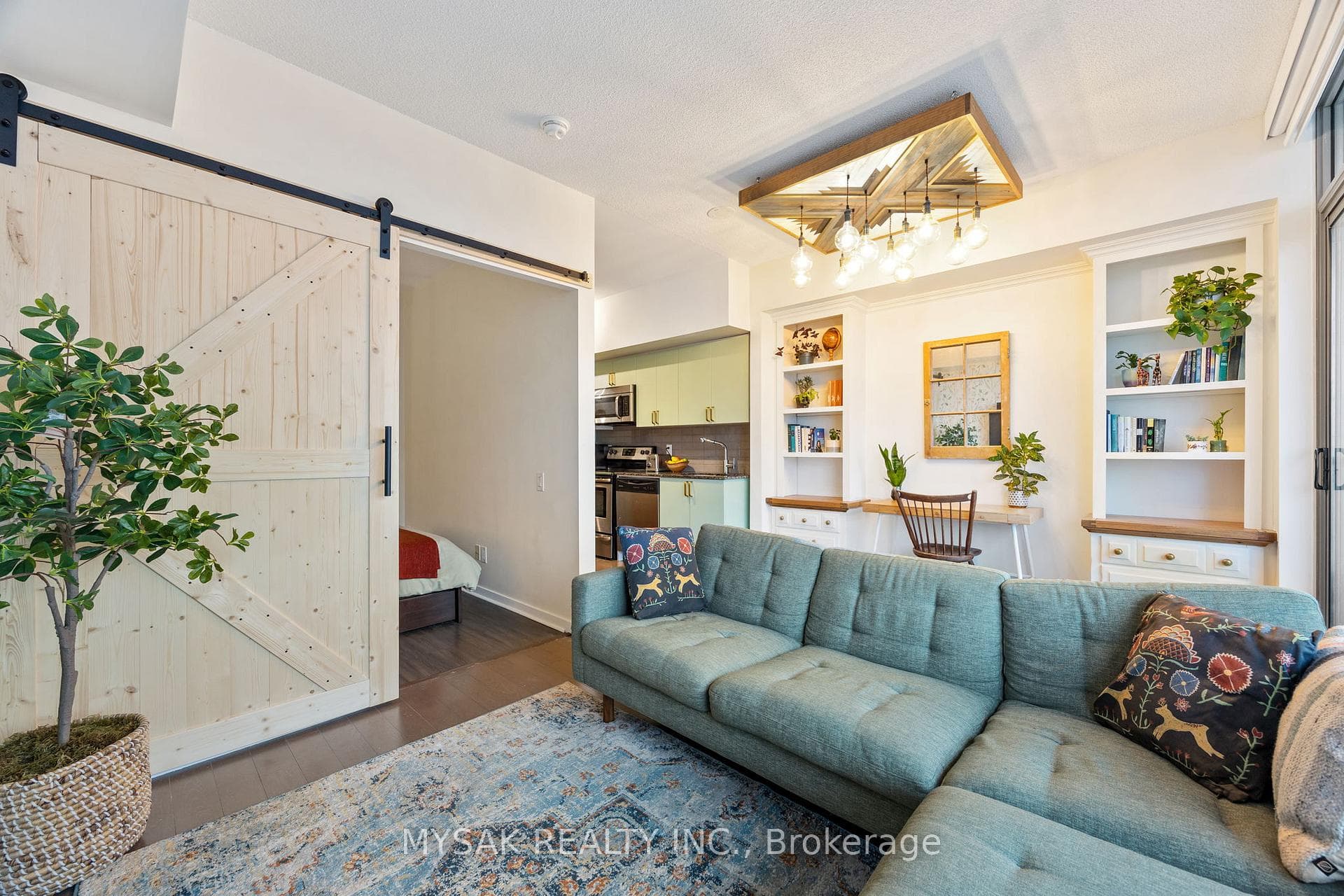105 The Queensway N/A Unit 2513 photo 14