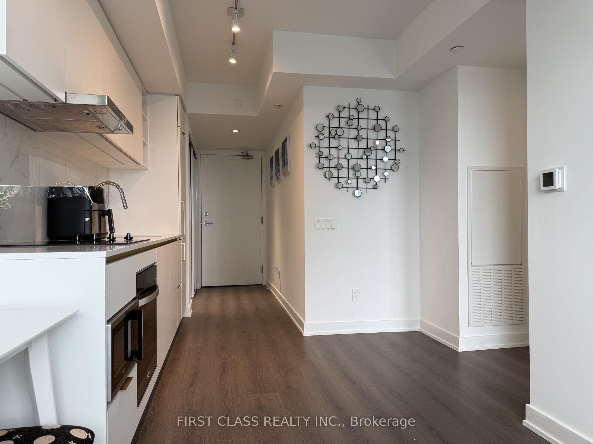 8 Wellesley Street Unit 4101 photo 5