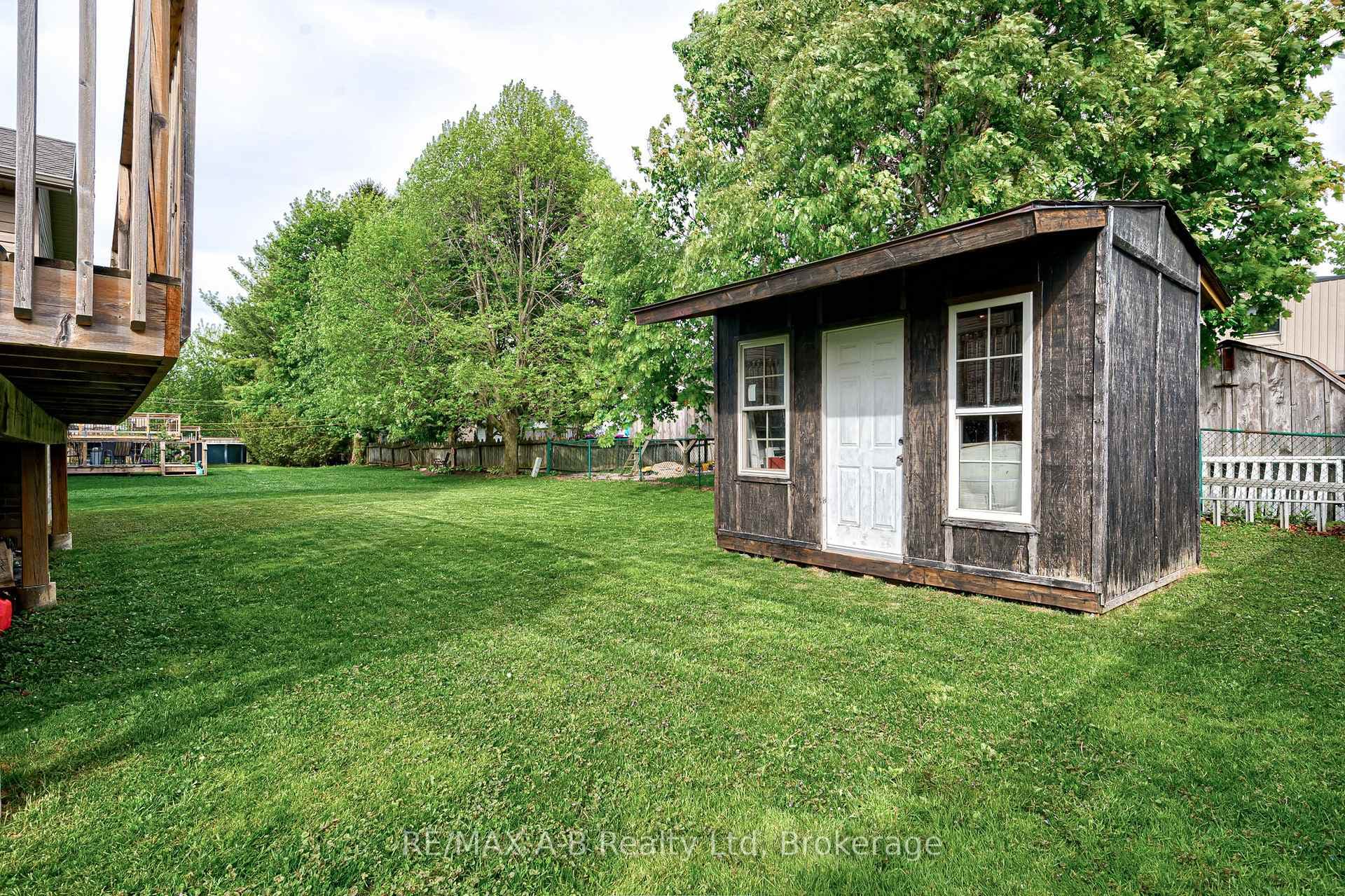 79 Sylvia Street photo 41