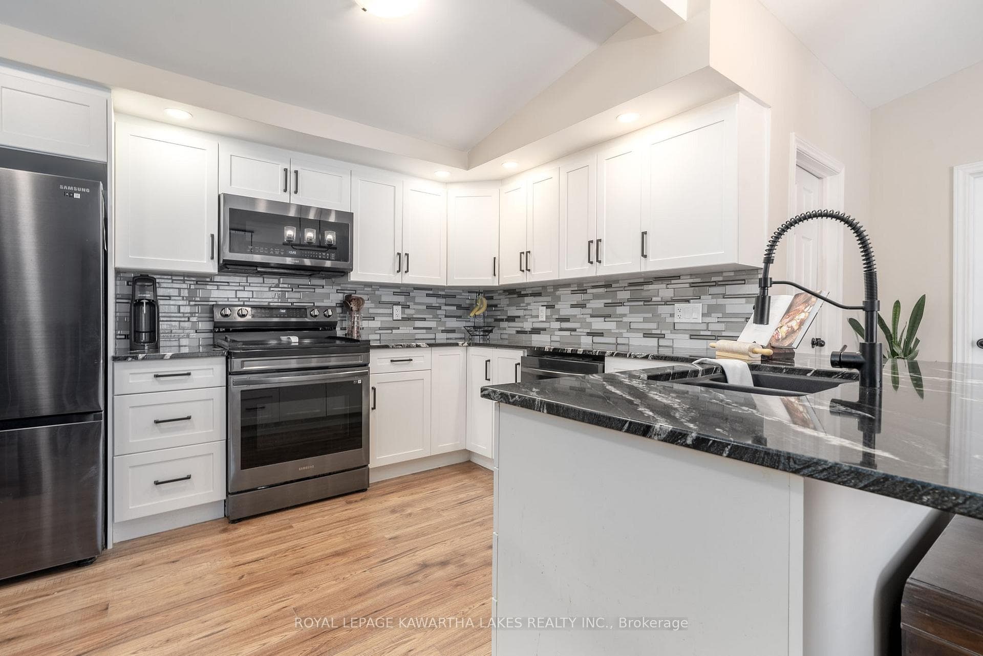 139 Southview Drive photo 19