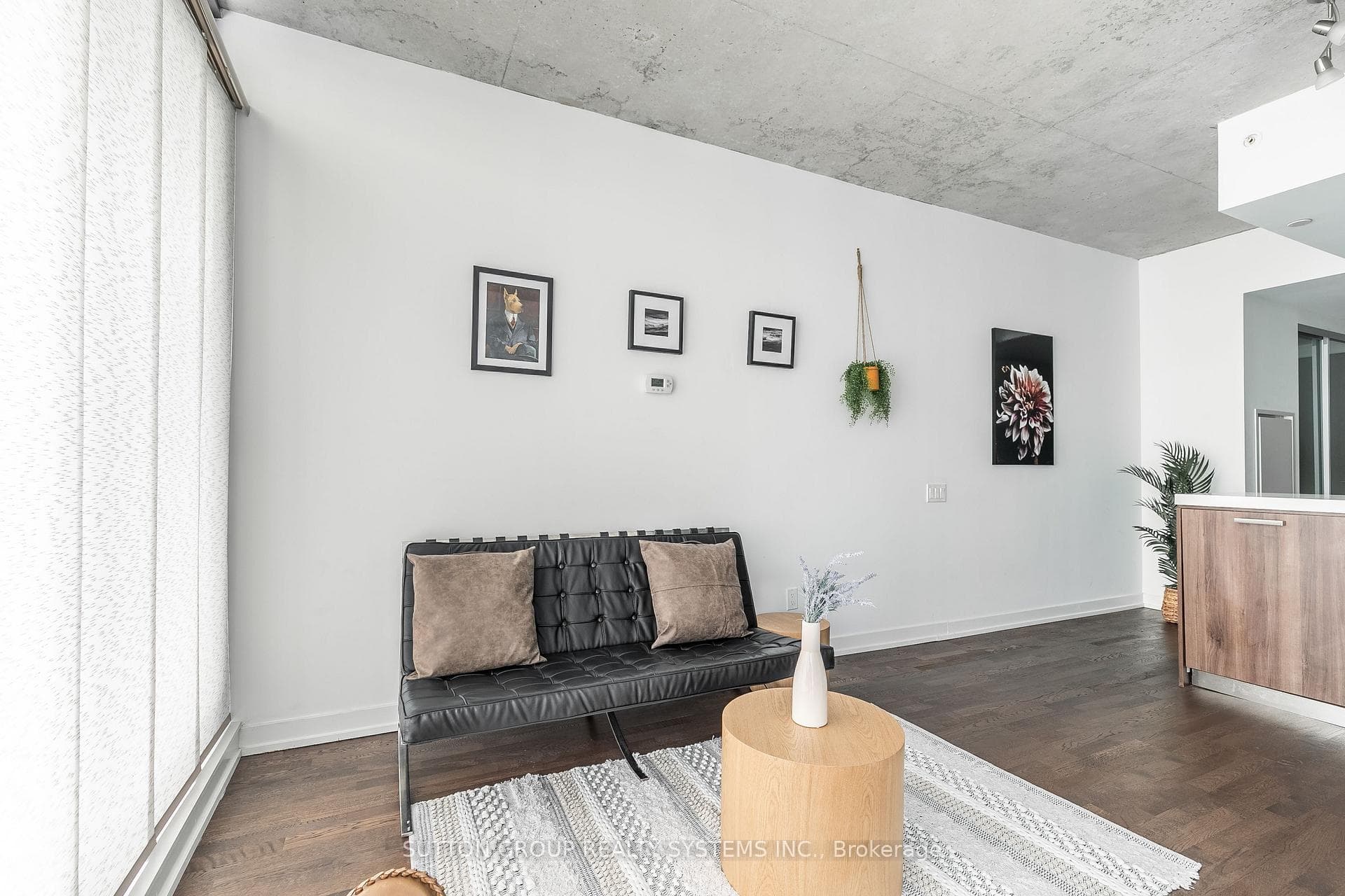 461 Adelaide Street Unit 535 photo 8