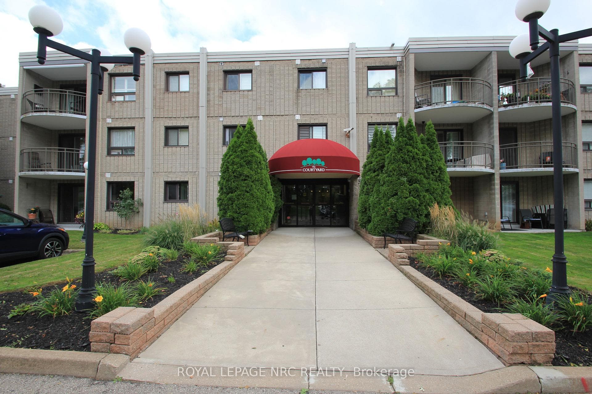 4658 Drummond Road Unit 230 photo 16